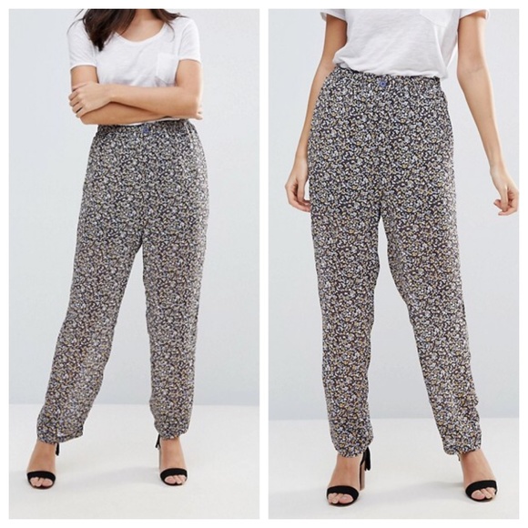 Ganni Pants - Ganni Allen Georgette Meadow floral pants